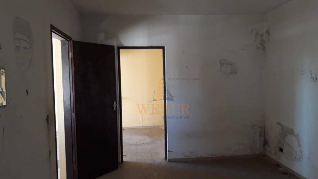 Casa à venda com 5 quartos, 300m² - Foto 5