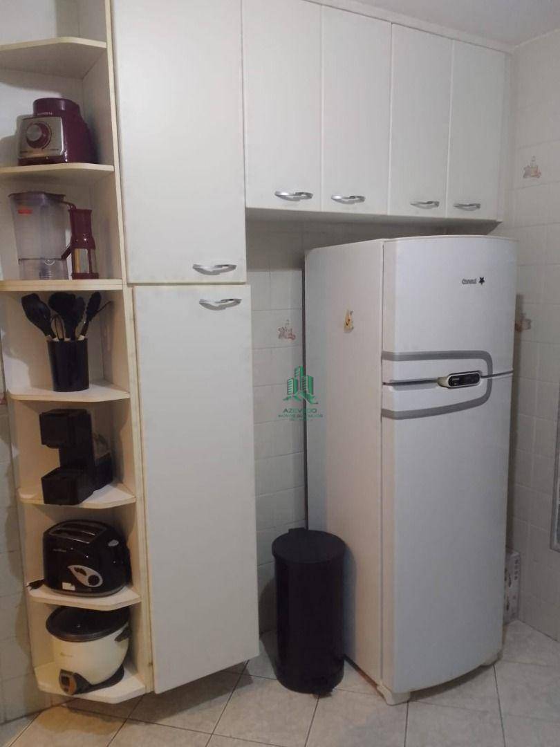 Apartamento à venda com 2 quartos, 64m² - Foto 11