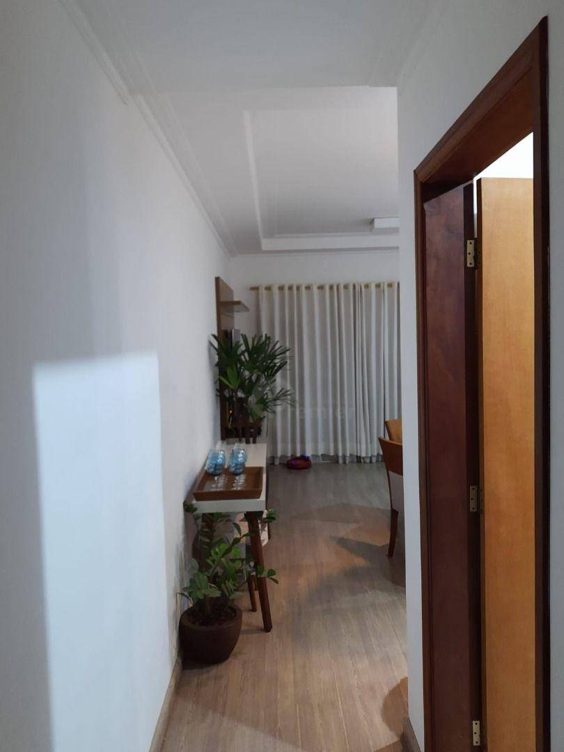 Apartamento à venda com 3 quartos, 85m² - Foto 3