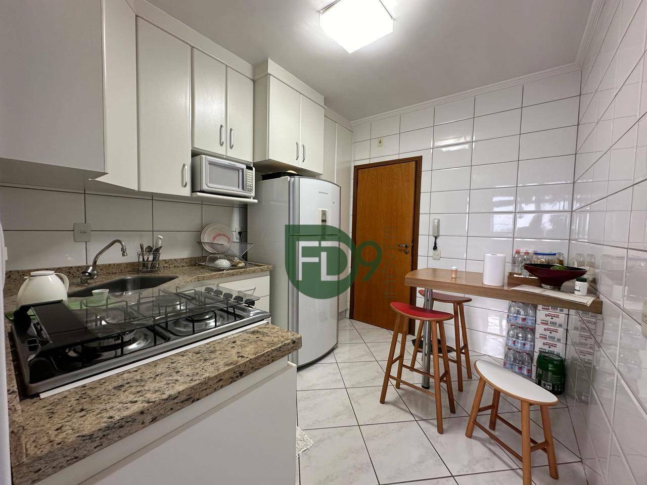 Apartamento à venda com 3 quartos, 75m² - Foto 25