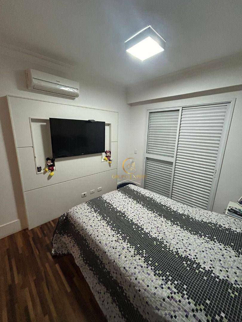 Apartamento para alugar com 3 quartos, 153m² - Foto 12