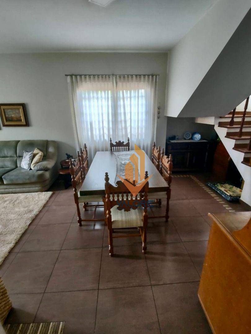 Casa à venda com 3 quartos, 250m² - Foto 10