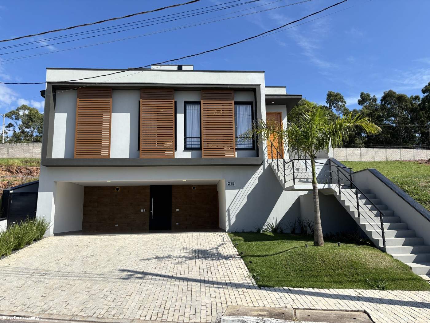 Casa de Condomínio à venda com 3 quartos, 272m² - Foto 1