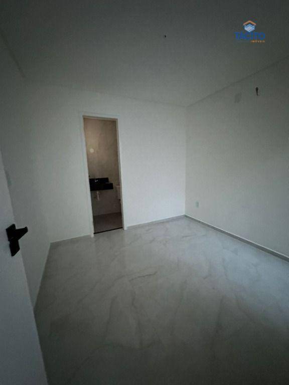 Casa à venda com 4 quartos, 135m² - Foto 3