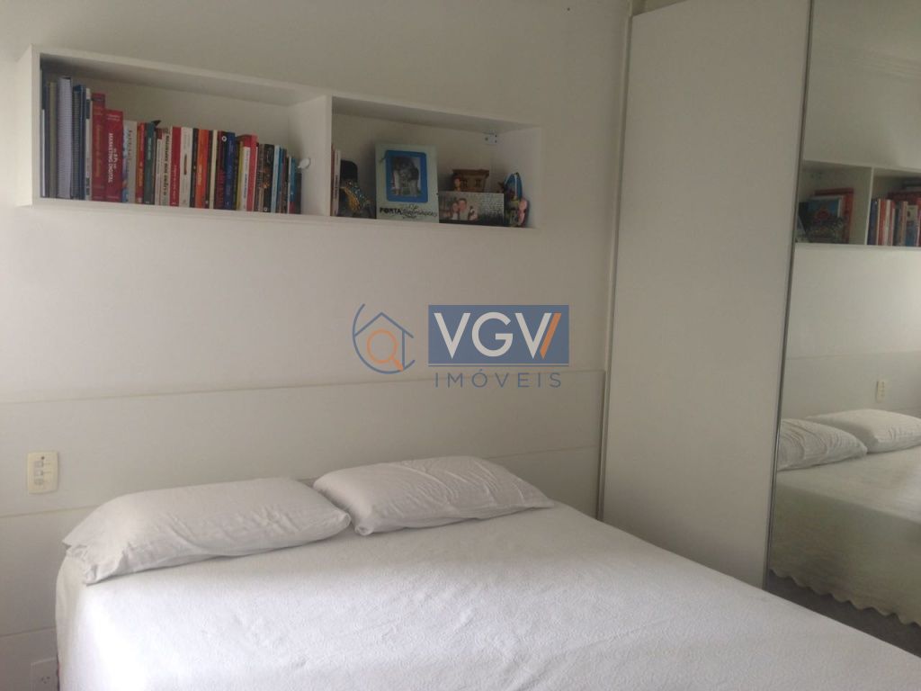 Apartamento à venda com 3 quartos, 70m² - Foto 3