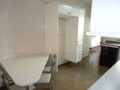 Apartamento à venda com 3 quartos, 158m² - Foto 9