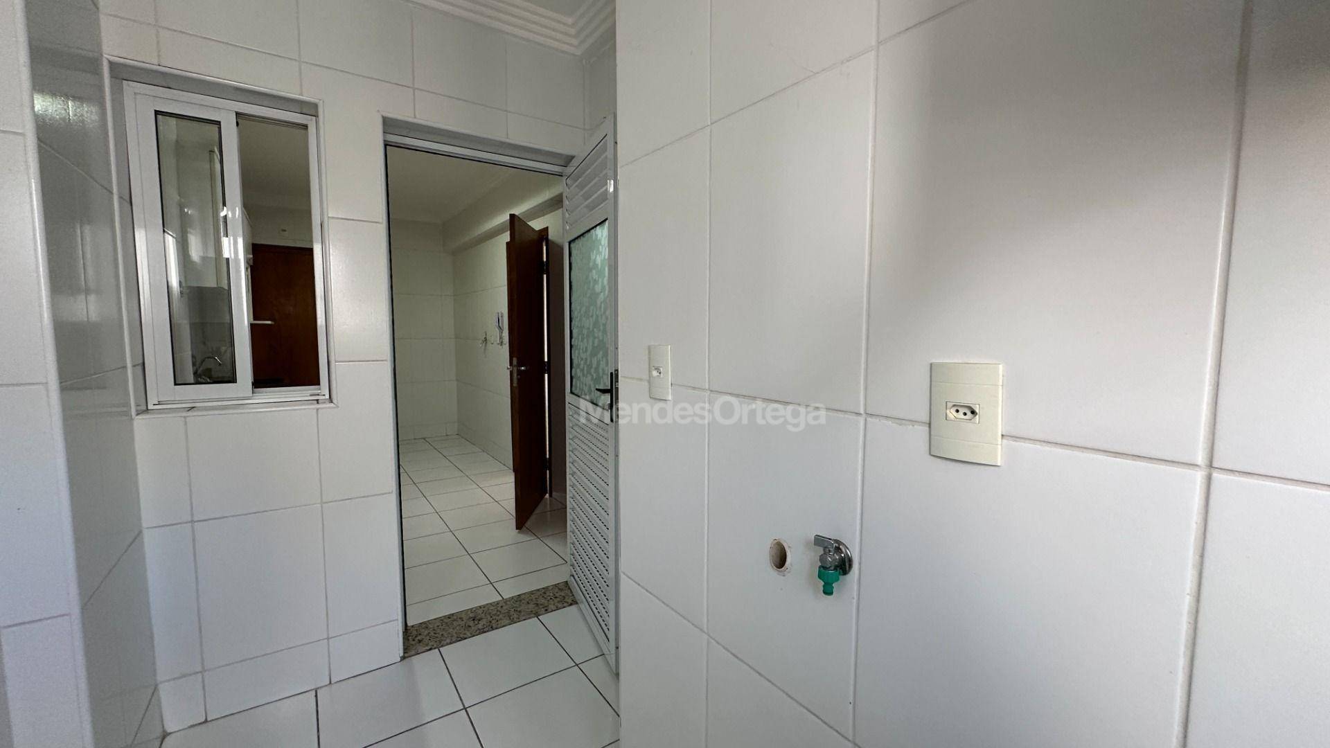 Apartamento à venda com 3 quartos, 94m² - Foto 7