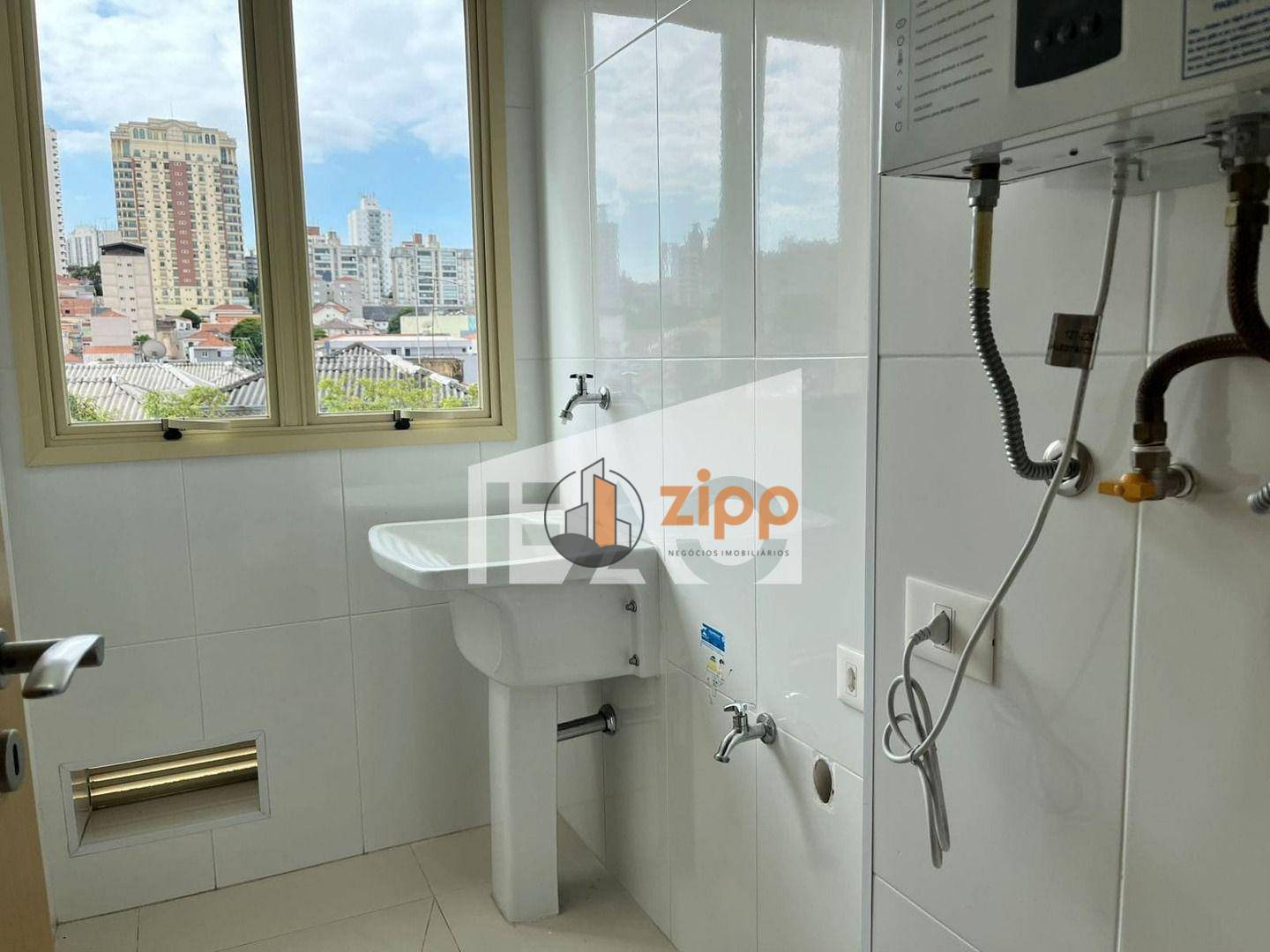 Apartamento para alugar com 2 quartos, 74m² - Foto 22