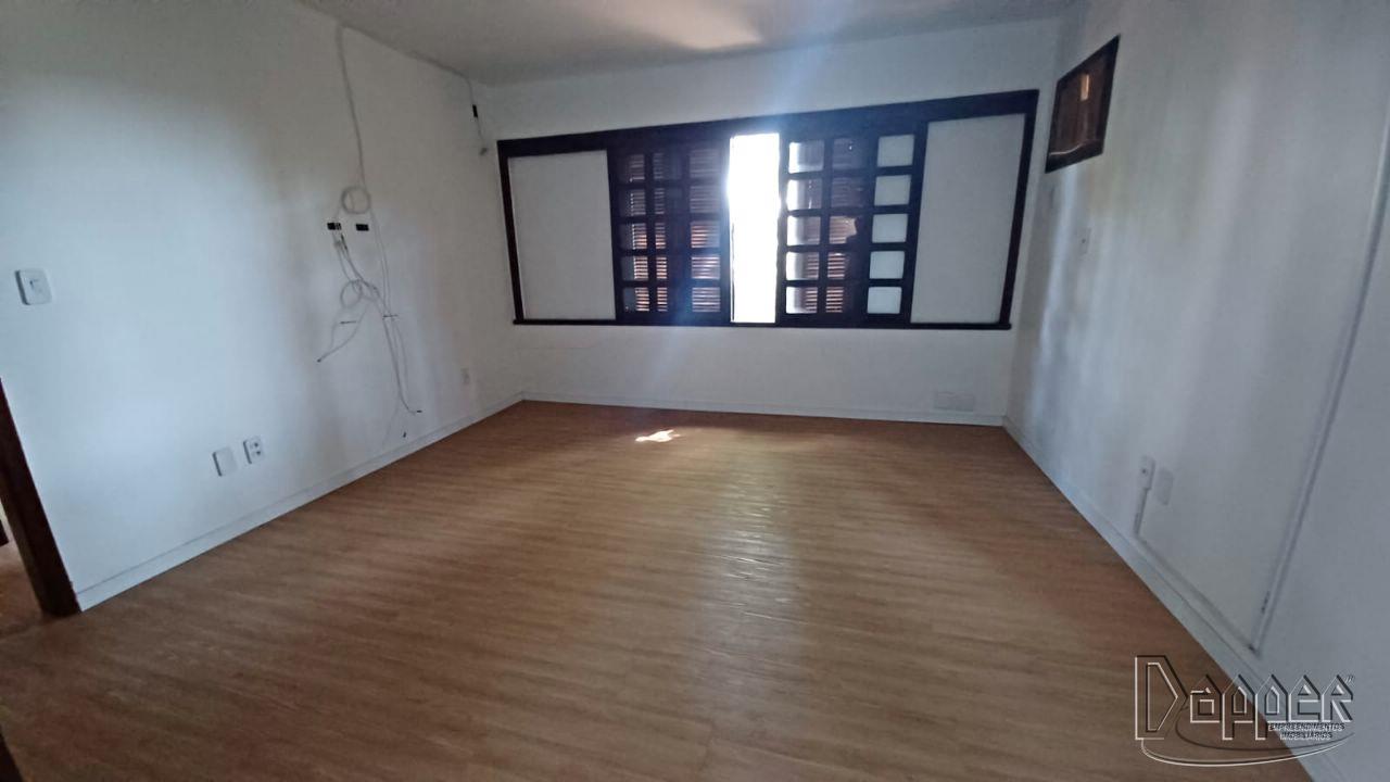 Casa à venda com 3 quartos, 233m² - Foto 15