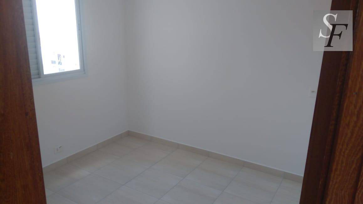 Apartamento à venda com 2 quartos, 64m² - Foto 7