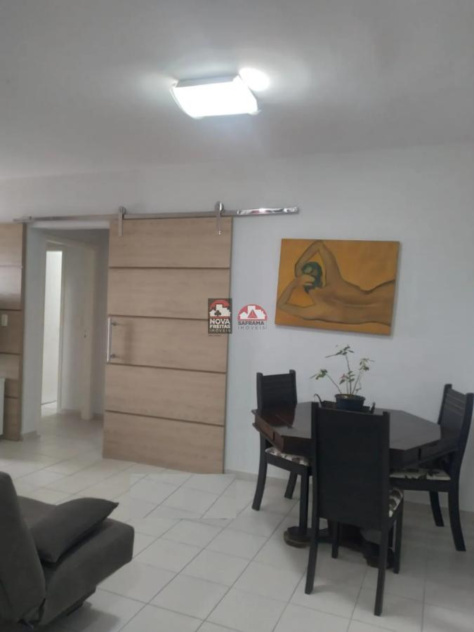 Apartamento à venda com 2 quartos, 75m² - Foto 4