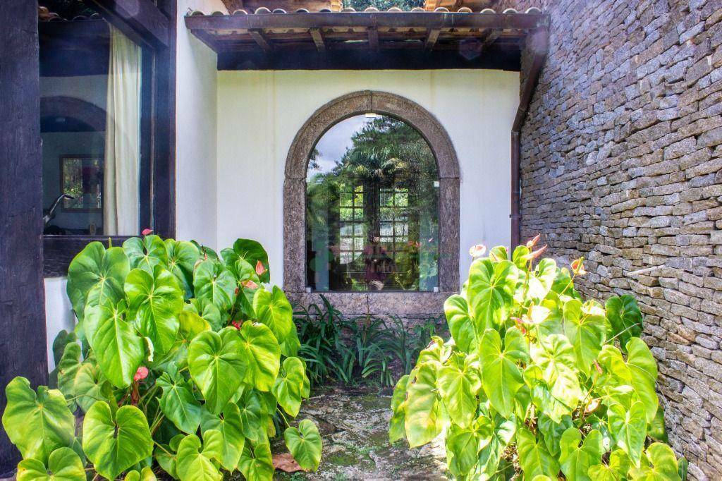Casa de Condomínio à venda com 5 quartos, 273m² - Foto 31