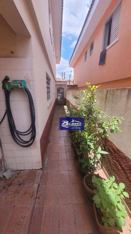 Sobrado à venda com 3 quartos, 187m² - Foto 2