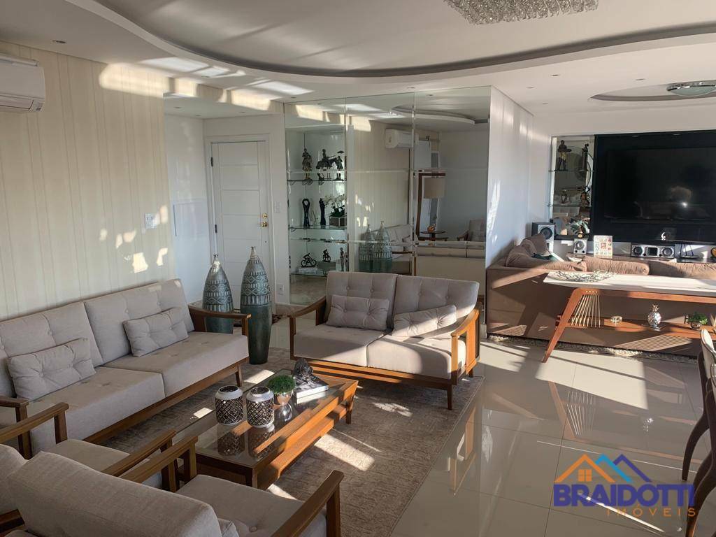 Apartamento à venda com 3 quartos, 260m² - Foto 5