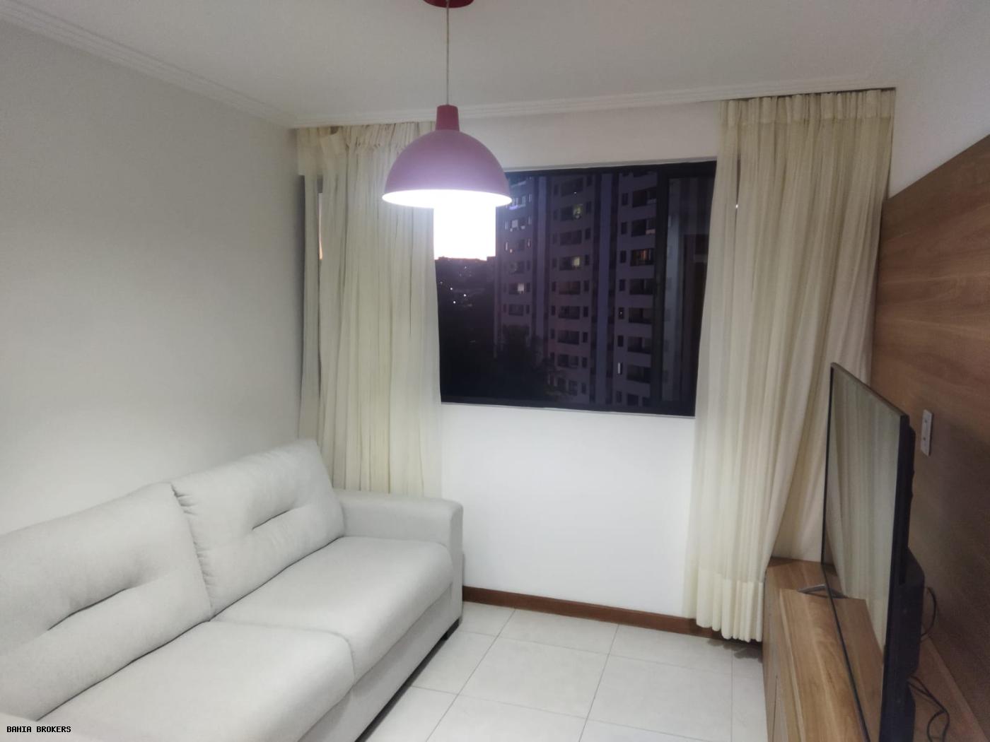 Apartamento para alugar com 1 quarto, 40m² - Foto 18