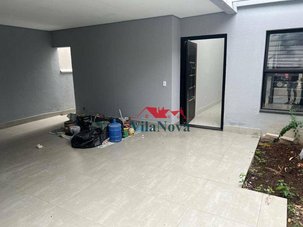 Casa à venda com 4 quartos, 155m² - Foto 3