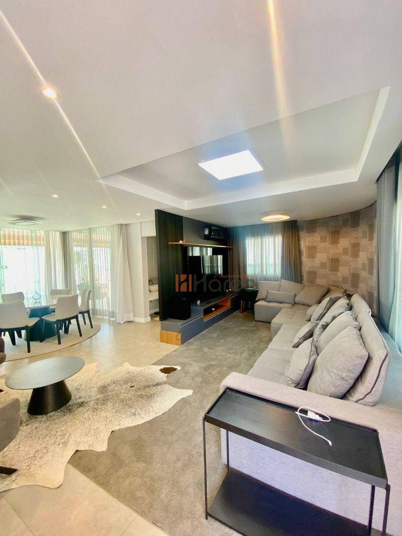 Sobrado, 3 quartos, 250 m² - Foto 1