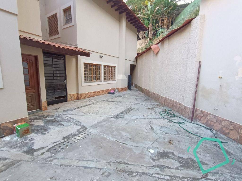 Casa de Condomínio à venda e aluguel com 4 quartos, 346m² - Foto 36