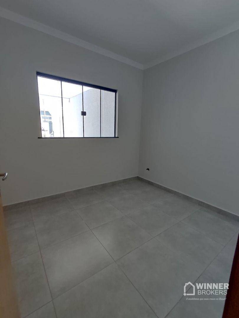 Casa à venda com 3 quartos, 68m² - Foto 4