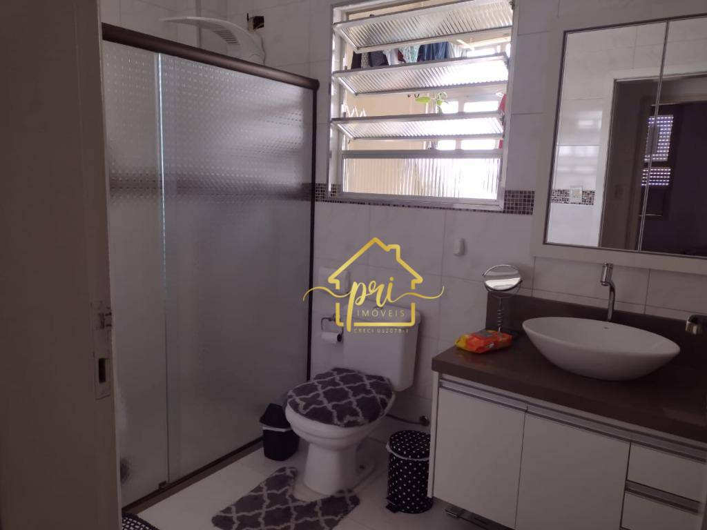 Apartamento à venda com 2 quartos, 70m² - Foto 2