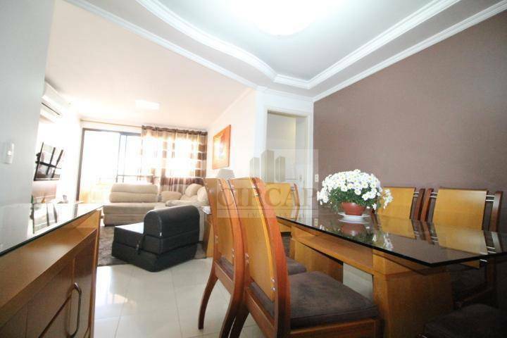 Apartamento à venda com 3 quartos, 93m² - Foto 2