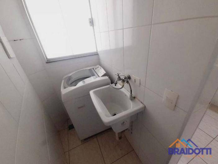 Apartamento à venda com 2 quartos, 60m² - Foto 11