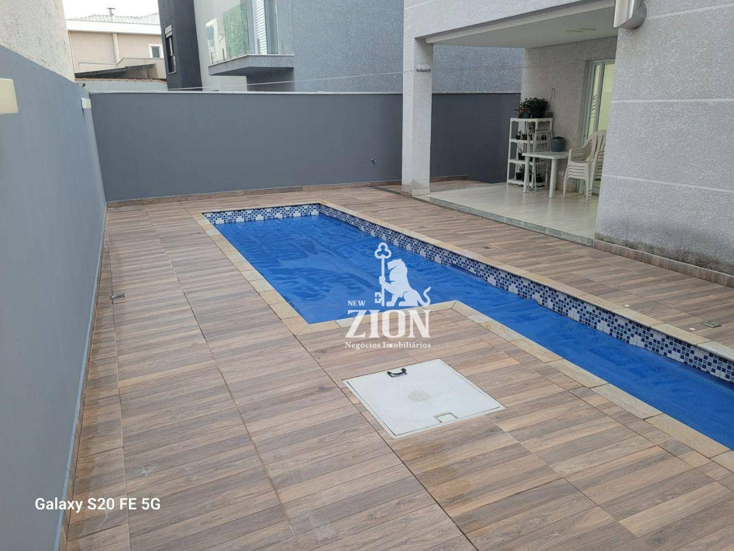 Casa de Condomínio à venda com 3 quartos, 300m² - Foto 45