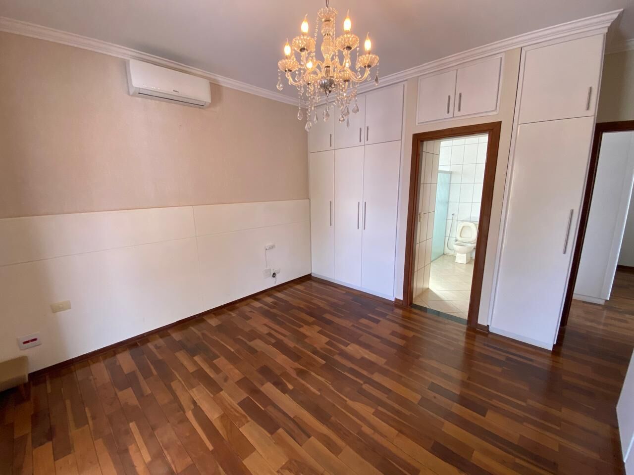 Casa para alugar com 4 quartos, 241m² - Foto 26