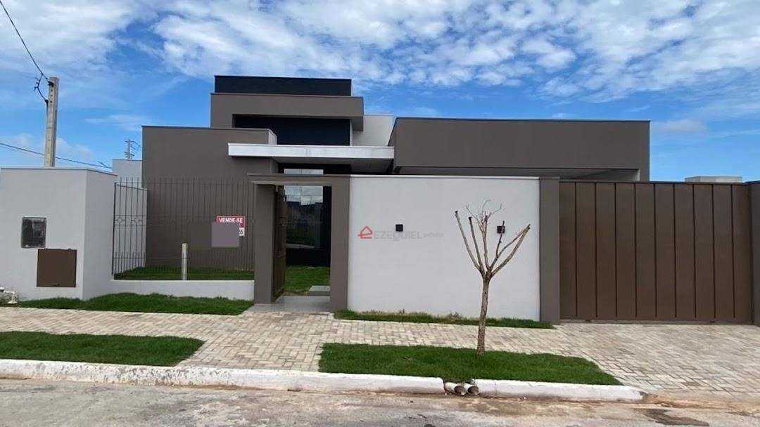 Casa à venda com 3 quartos, 325M2 - Foto 1