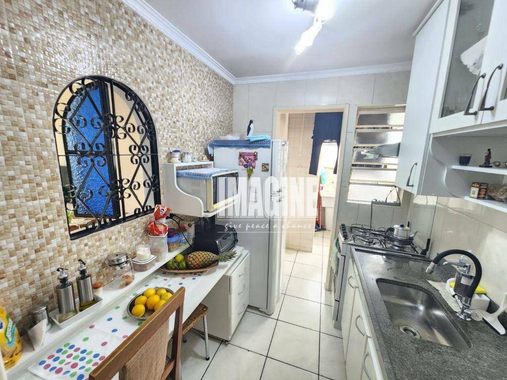 Apartamento à venda com 2 quartos, 63m² - Foto 11