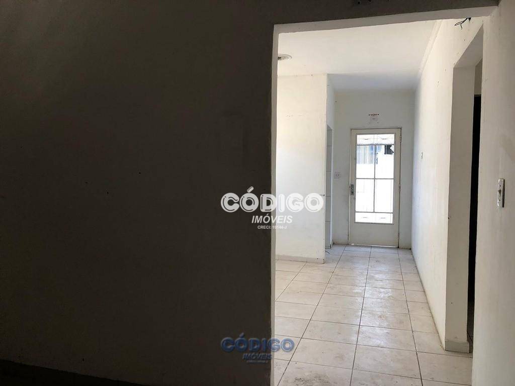 Casa à venda com 3 quartos, 247m² - Foto 2