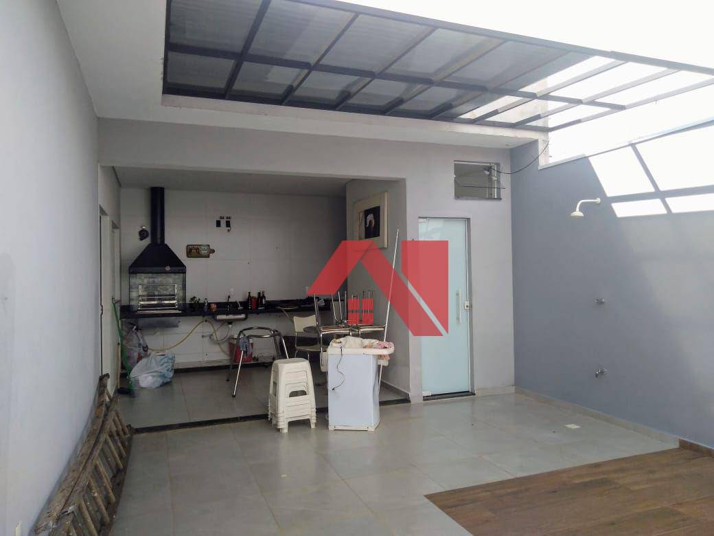 Casa à venda com 2 quartos, 115m² - Foto 8