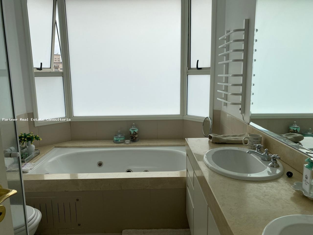 Apartamento à venda com 3 quartos, 260m² - Foto 35