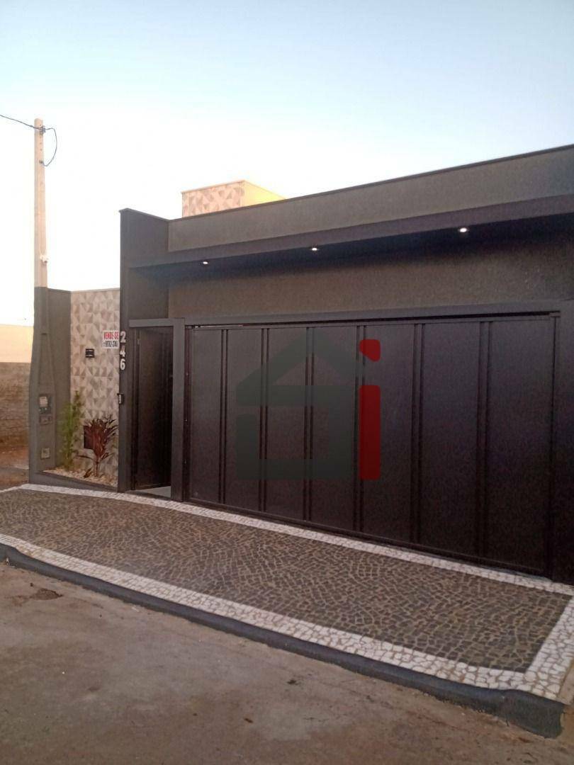 Casa à venda com 3 quartos, 128m² - Foto 2