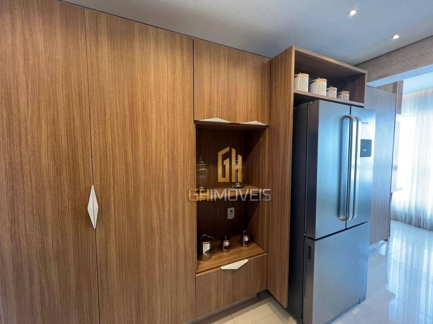 Apartamento à venda com 3 quartos, 178m² - Foto 9