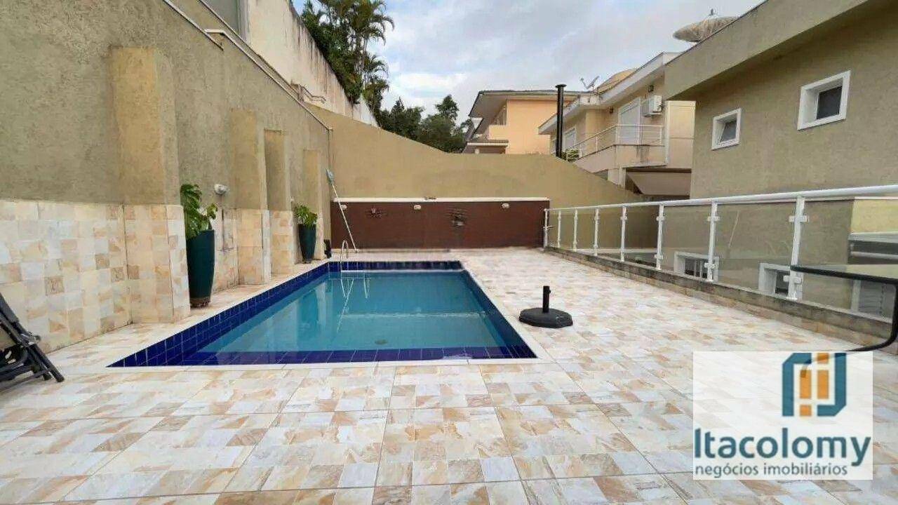 Casa de Condomínio à venda com 3 quartos, 224m² - Foto 2