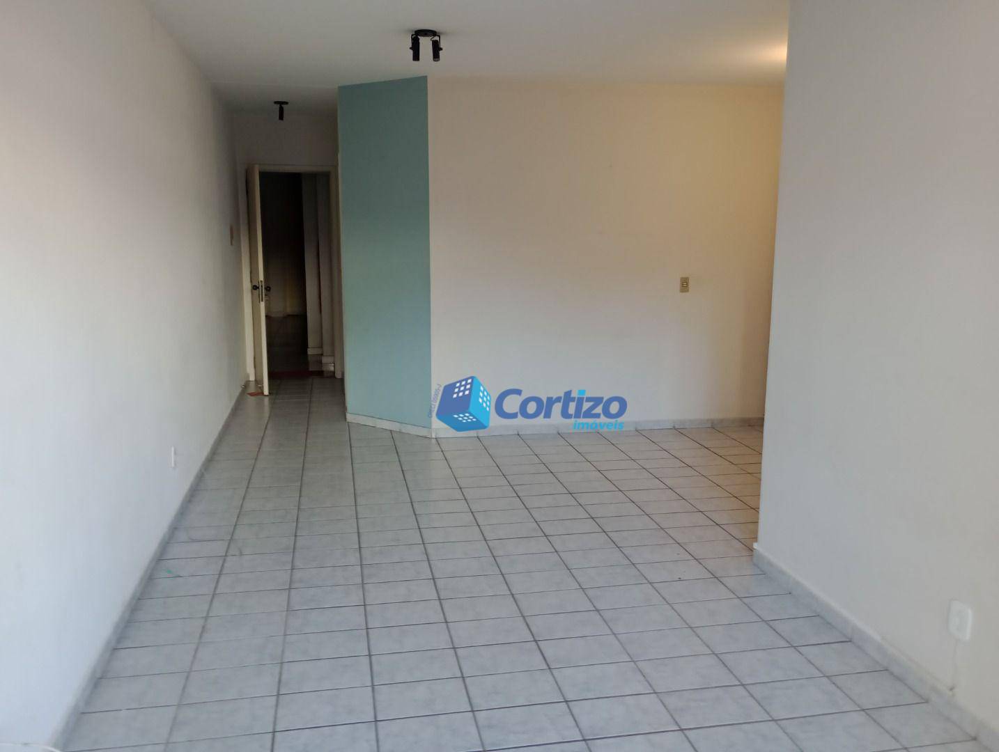 Apartamento à venda com 3 quartos, 96m² - Foto 8