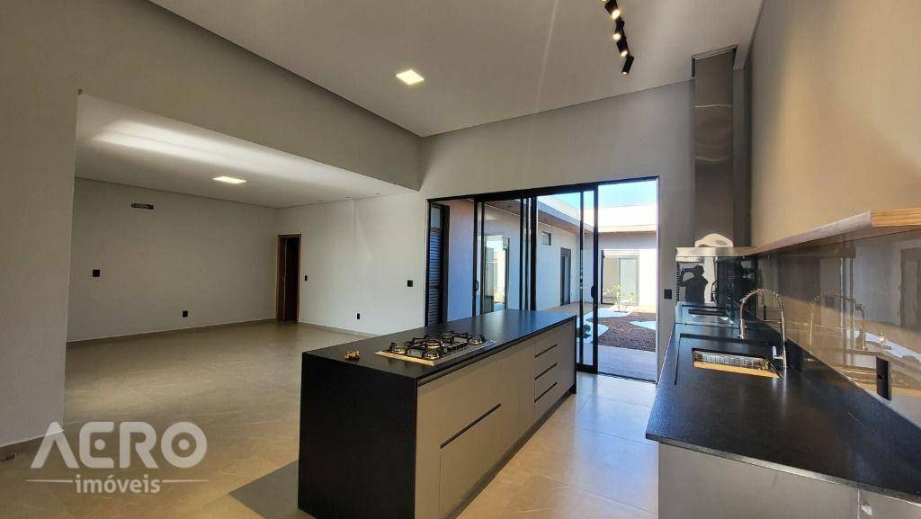 Casa à venda com 3 quartos, 185m² - Foto 4