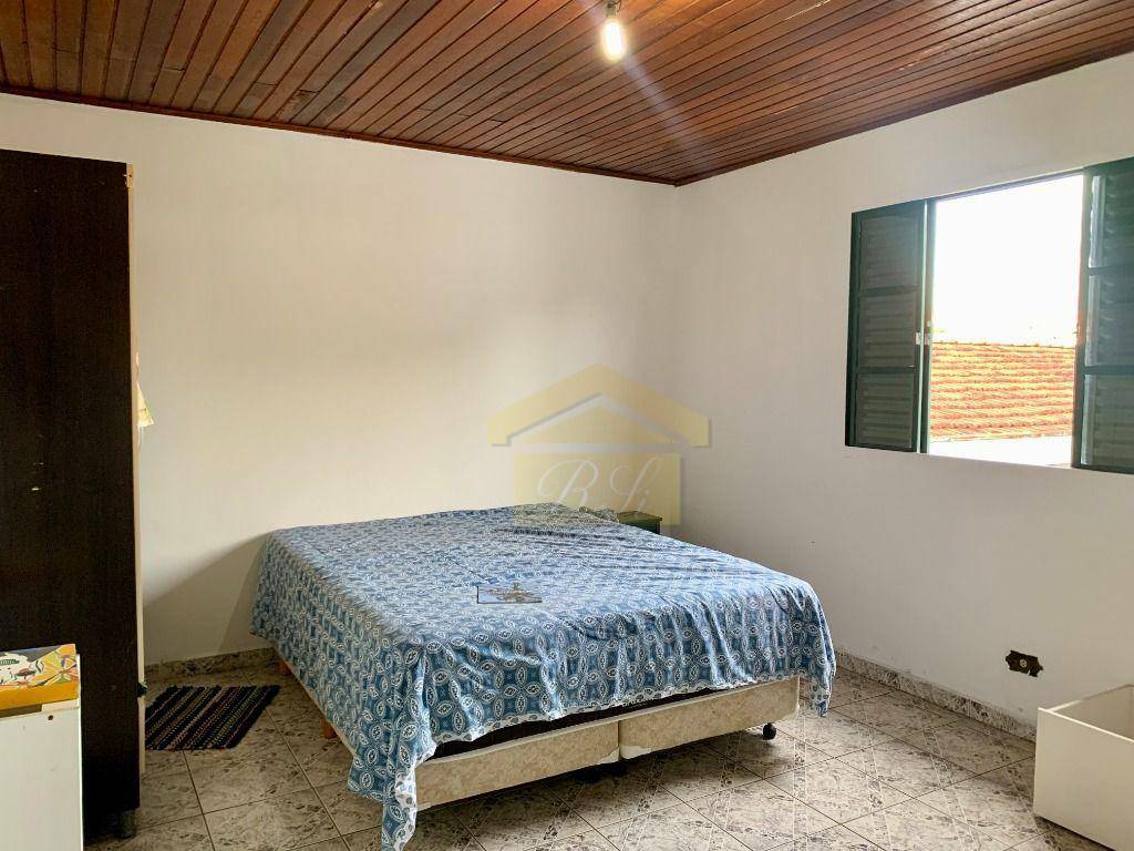 Casa à venda com 5 quartos, 300m² - Foto 32