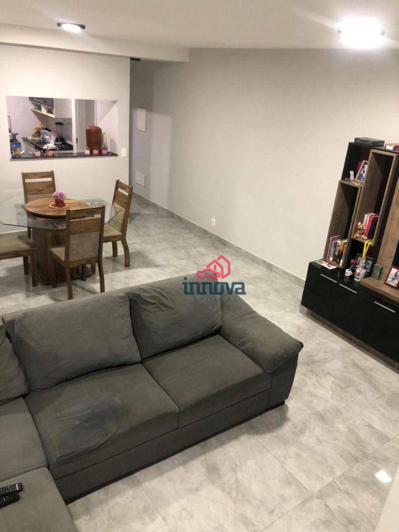 Apartamento à venda com 4 quartos, 154m² - Foto 1