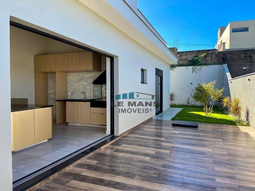 Casa de Condomínio à venda com 4 quartos, 238m² - Foto 1