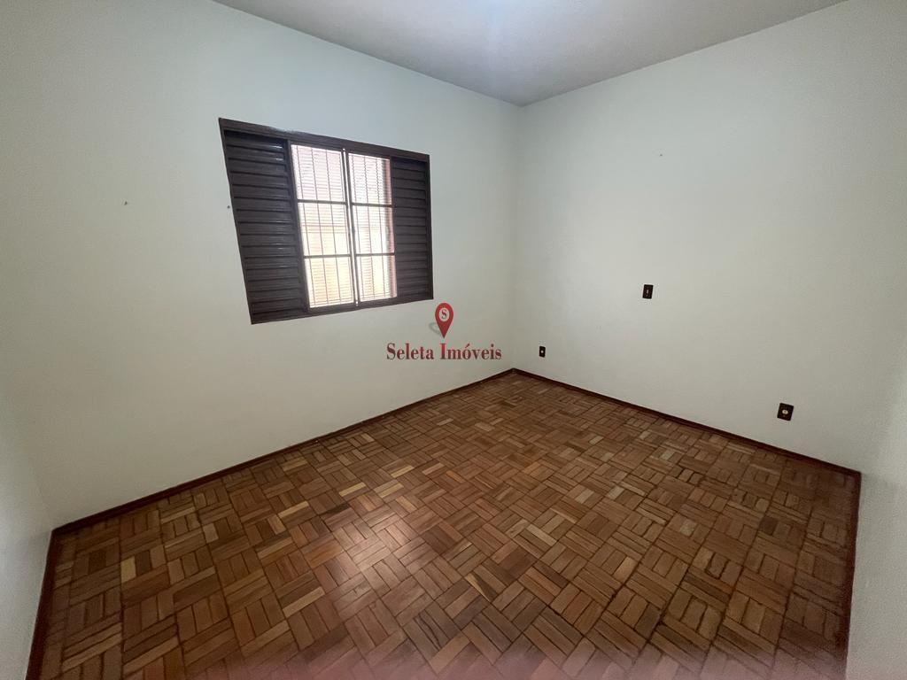 Casa à venda com 3 quartos, 550m² - Foto 14