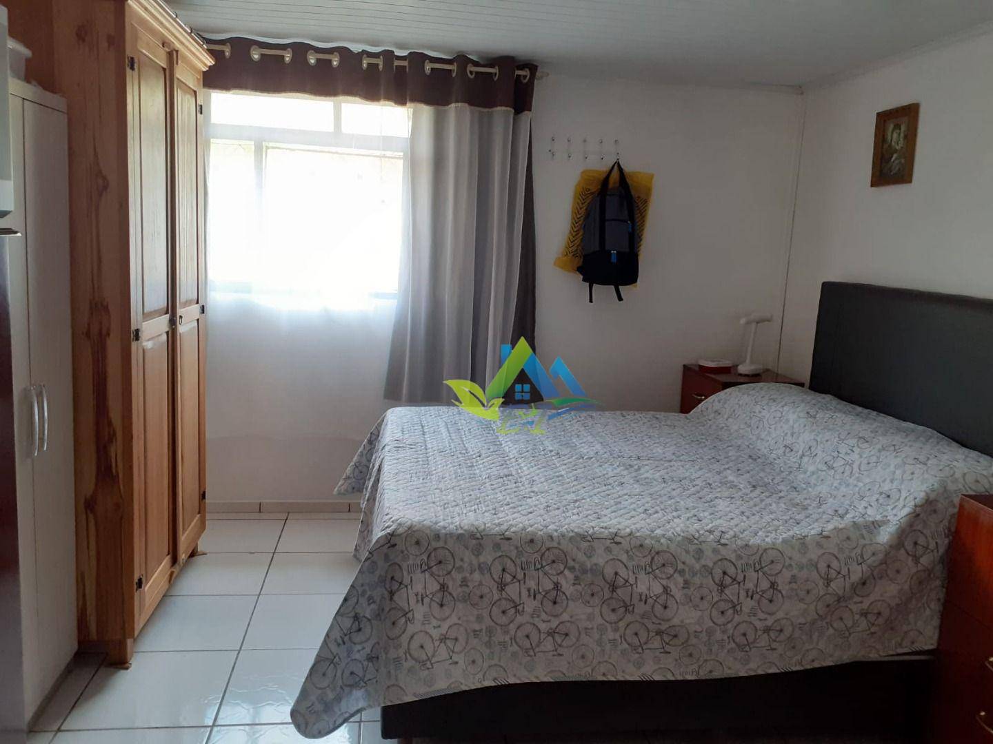 Casa à venda com 5 quartos, 200m² - Foto 14