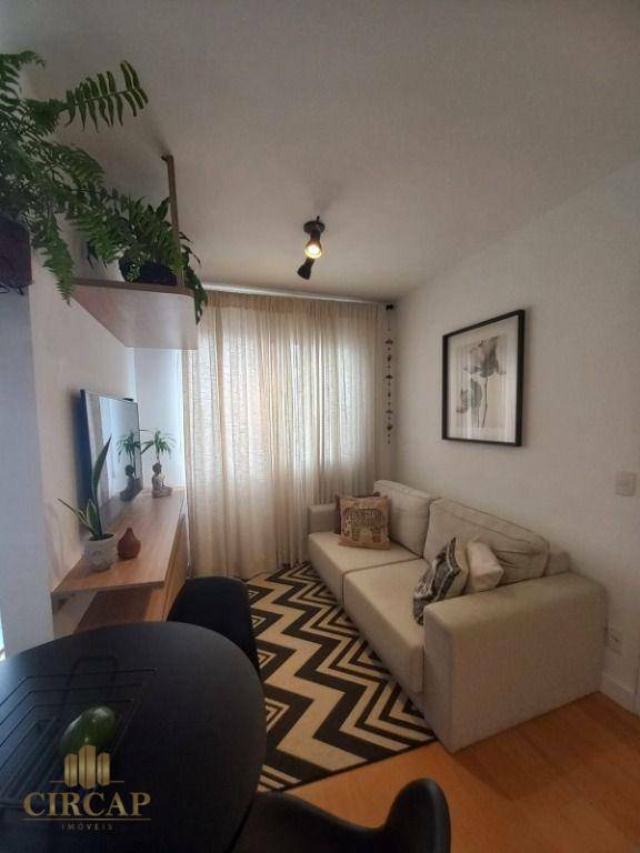 Apartamento à venda com 1 quarto, 32m² - Foto 2