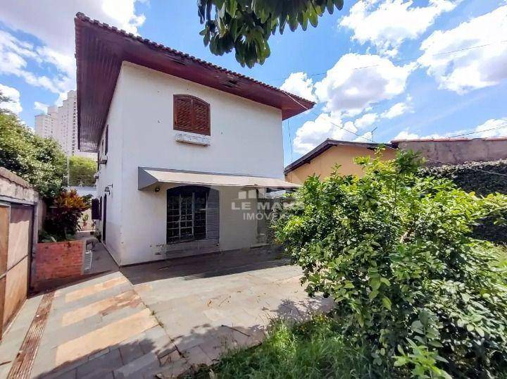 Casa à venda com 3 quartos, 188m² - Foto 1