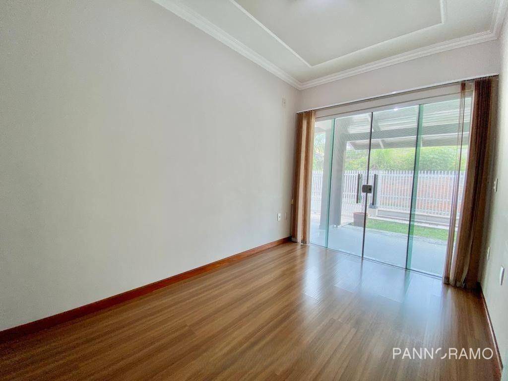 Casa à venda com 3 quartos, 200m² - Foto 5