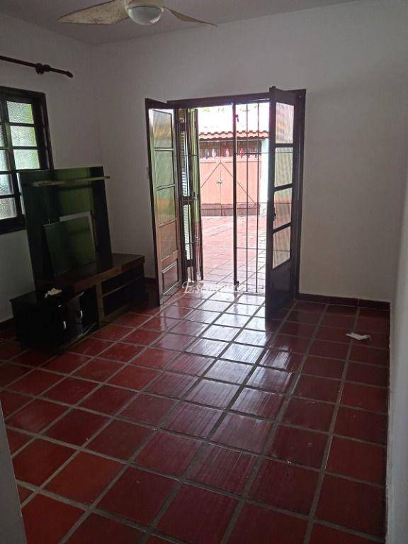 Casa à venda com 7 quartos, 290m² - Foto 13