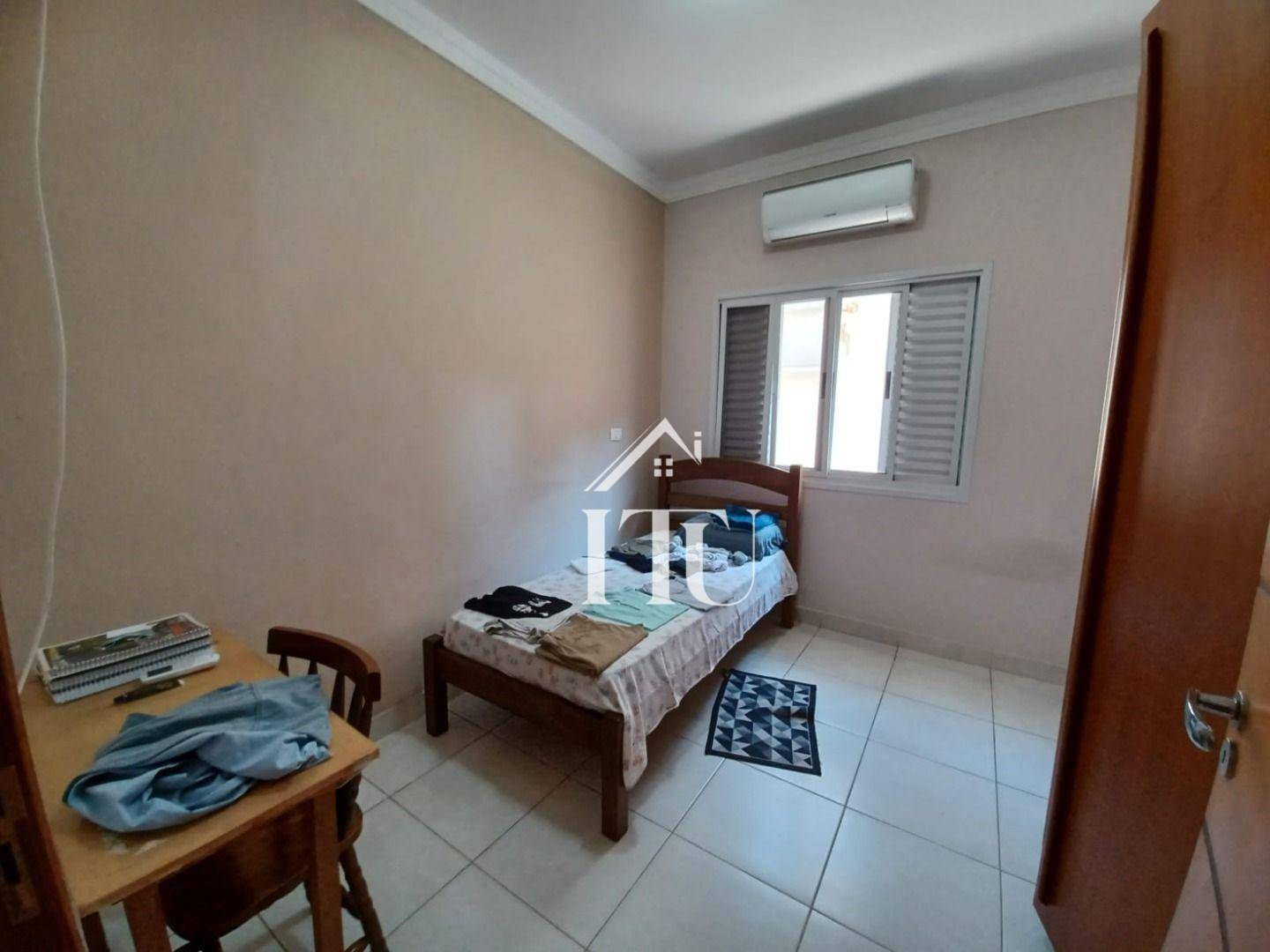 Casa à venda com 5 quartos, 300m² - Foto 27
