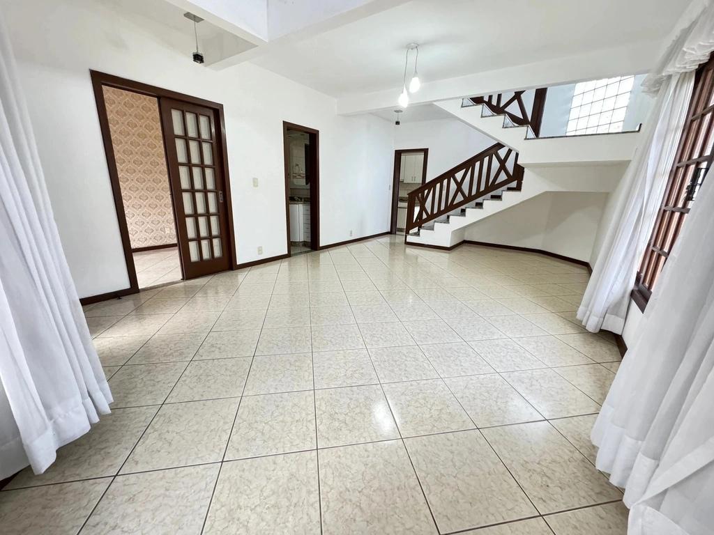 Casa à venda com 4 quartos, 223m² - Foto 13