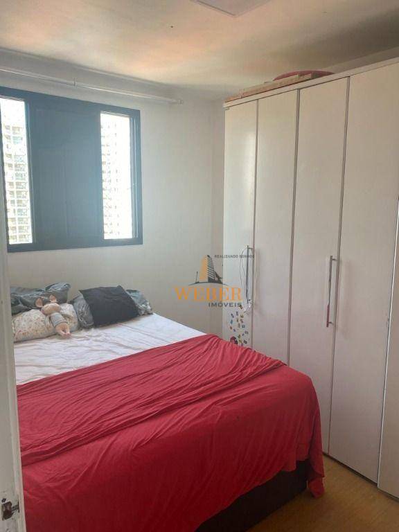 Apartamento à venda com 2 quartos, 64m² - Foto 17